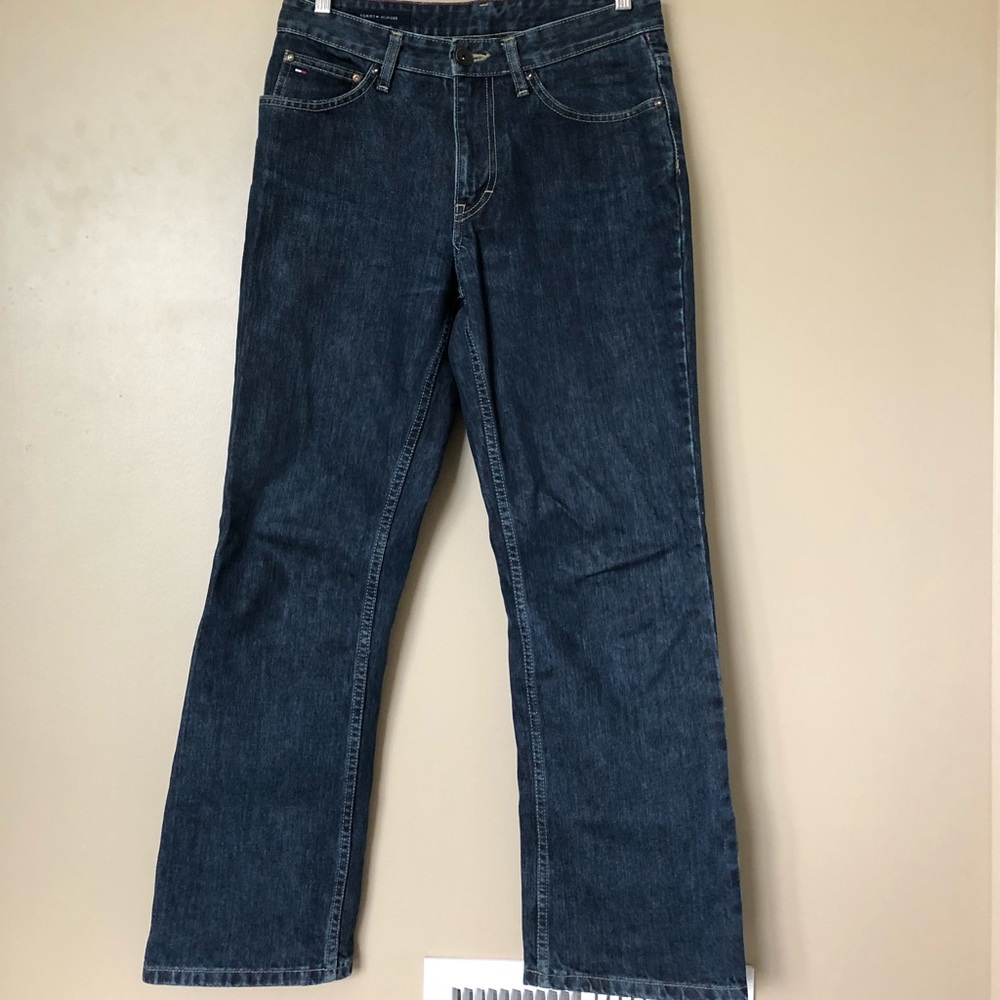 {Tommy Hilfiger} Classic Blue Freedom Denim Jeans
